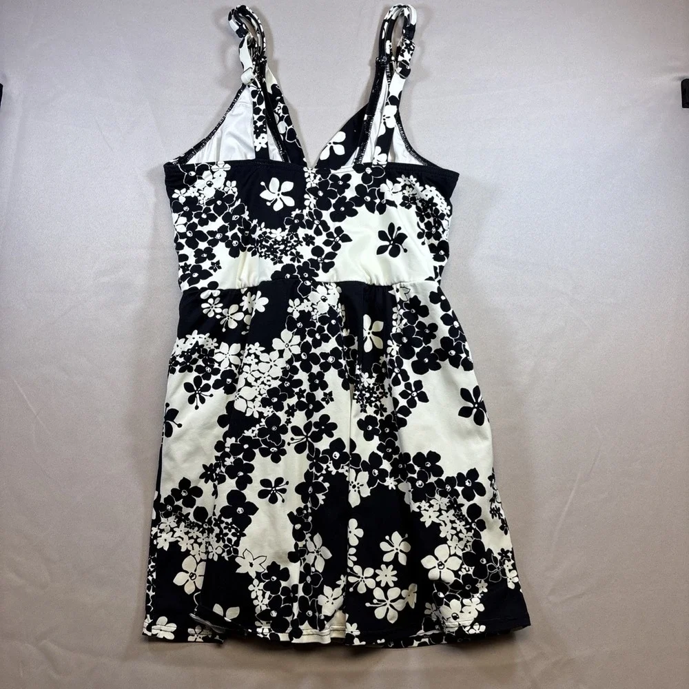 Lands' End Swim Dress Women‎ Medium 10-12 Black White Floral Swim Suit One Piece